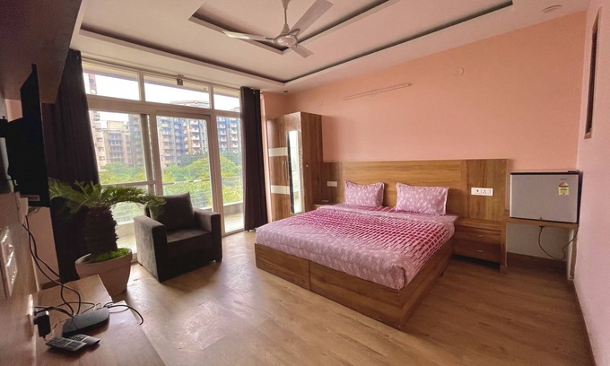 Gurugram Casa | 5 BHK entire floor best for parties
