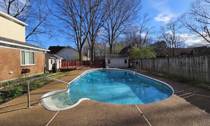 Southwind Casa | 5-BR Home with POOL Near Collierville - Primary Master Bedroom Downstairs.