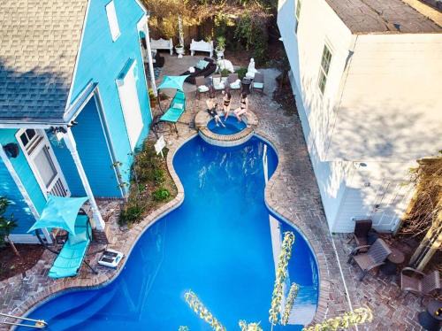 Faubourg Marigny Cama Y Desayuno | 5 BR - Sleeps 8! Steps from Bourbon Street!