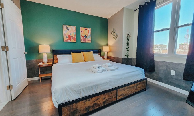 Poplar Apartamento | 5 King Beds/5 En-Suite Bathrooms/Ping-Pong