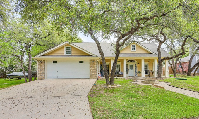 Morgans Point Resort Casa | 5 Mi to Belton Lake: Peaceful Home w/ Hot Tub