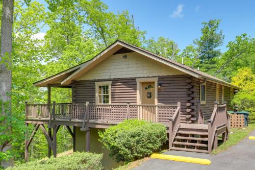 Asheville Casa | 5 Mi to Dtwn Asheville Tranquil Cabin Retreat!