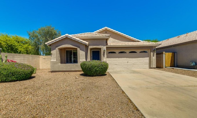 Gilbert Casa | 5 Mi to Dtwn Gilbert Home with Pool and Patio
