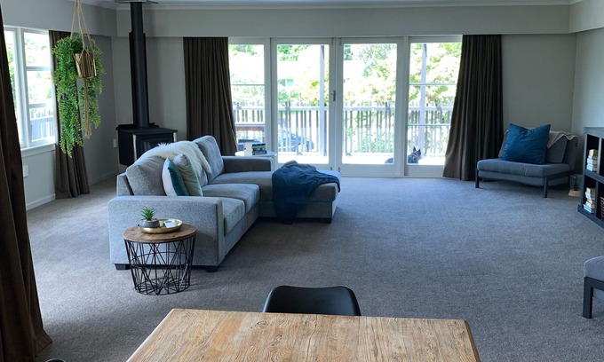 Lynmore Casa | The Dream Entertainers Dream Home