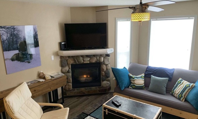 East Kootenay Condominio | Nueva propiedad | A 5 minutos del Resort y el centro de Fernie