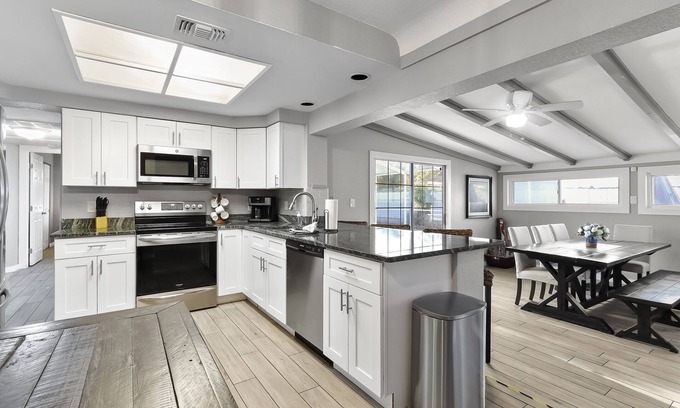 South Pinellas Community Council Casa | Gulf Beaches Family Home With Pool Minutes From Madeira & St. Pete Beaches!