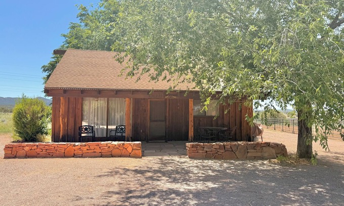 Paulden Cabina | 5 minutes from the world-famous Gunsite Firearms Academy!
