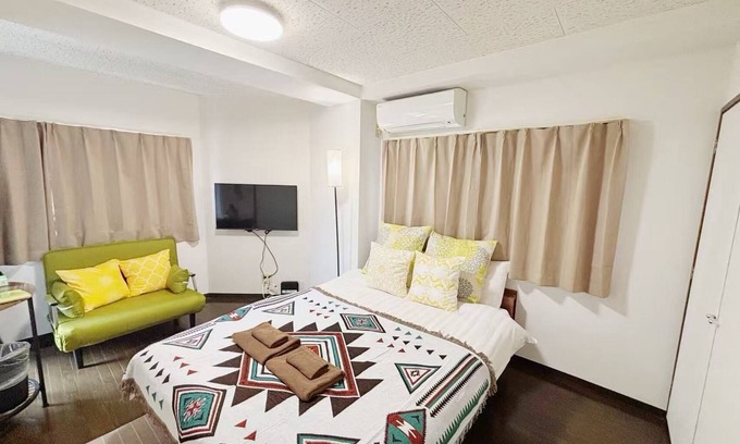 Nishi-Shinjuku Apartamento | 5 minutes on foot from Nishi-Shinjuku 5-chome Station & double bed & veranda