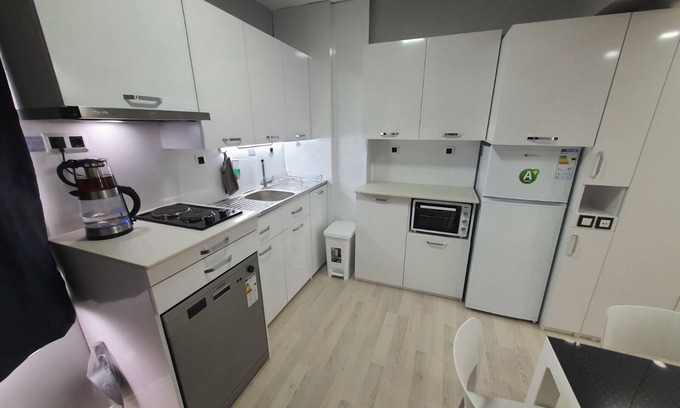 Bahcelievler Apartamento | 5 minutes subway,metrobus,hospitals,shopping malls