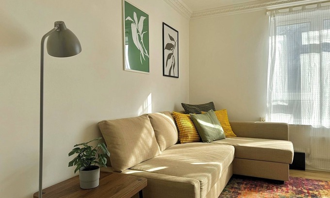 Canning Town South Apartamento | 5 minutes to Canning Town Station. Your Cosy Get-away