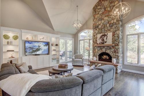 Keystone Casa | 5 Ski Resorts within 16 Miles - Salt Water Hot Tub