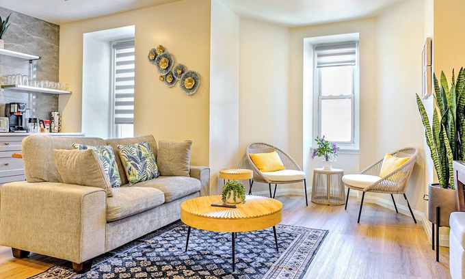Parkway Museum District Apartamento | 5 Star Art District Haven–Walk to Top Attractions!