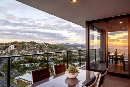 Burleigh Heads Apartamento | 5 Star Beachfront Sky Home in Prime Location
