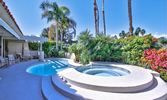 Rancho Mirage Condominio | ¡Retiro de lujo de 5 estrellas en Rancho Mirage! Impresionante decoración, vistas y comodidad