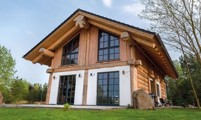 Grobern Chalet De Esquí | 5-star luxury log cabin at the Gröbern lakeside resort