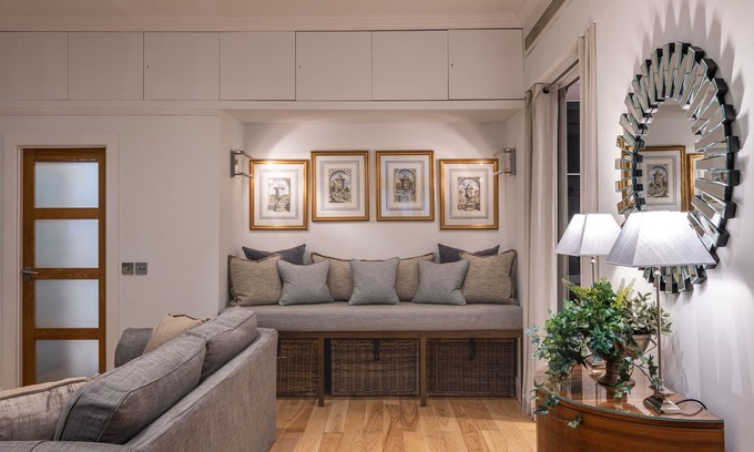 Warwick Apartamento | ¡Lujo de 5 estrellas, servicio de automóvil gratuito, Champange, aire acondicionado y más! Super valor por $