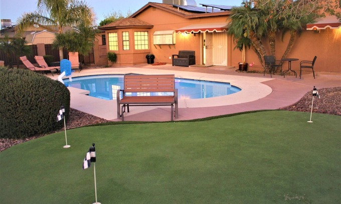 Peoria Casa | 5 star resort 4 bedroom, 3 bath,heated pool/spa, putting green,7 flat screen tvs