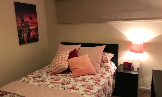 Glen Waverley Casa | 5 Star Room with own Bathroom - Singles, Couples, Families or Executives
