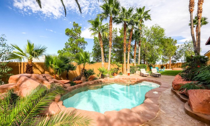 Enterprise Casa | IMPRESIONANTE PRIVATE LAS VEGAS ESTATE!
