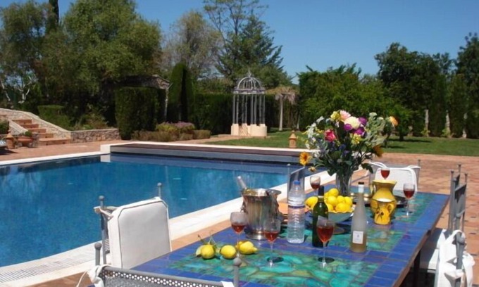 Tavira Otro | VILLA DE 5 ESTRELLAS, PISCINA PRIVADA PROPIA Y TRIBUNAL DE TENIS, JARDINES Y ENTRADA CERRADA