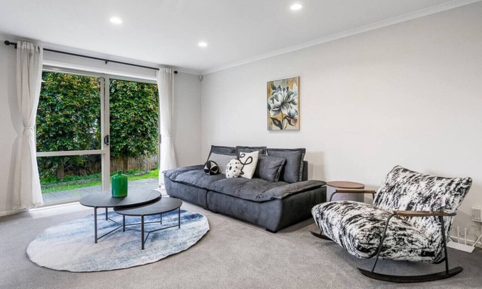 Oteha Apartamento | 5 Sunvista Ave, Oteha, Auckland 0632