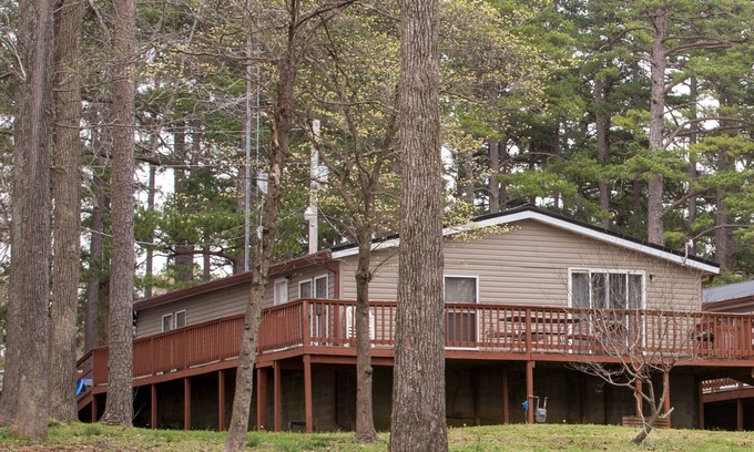Holladay Cabaña | #5 View of KY Lake - Camden TN - spacious cottage with access to great fishing