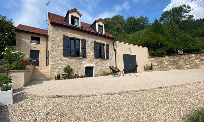 Volnay Casa | MAGNÍFICA CASA DE VIÑEDOS RENOVADA EN EL CORAZÓN DE VOLNAY