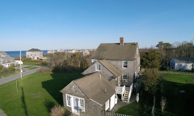 Sagamore Beach Casa | 50 Phillips Road Bourne - Cape Cod