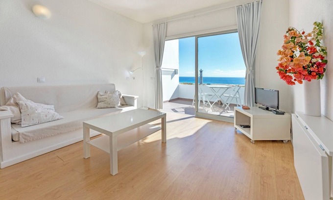 Solana del Matorral Apartamento | 500 m de playa con vista al mar (Wi-Fi)