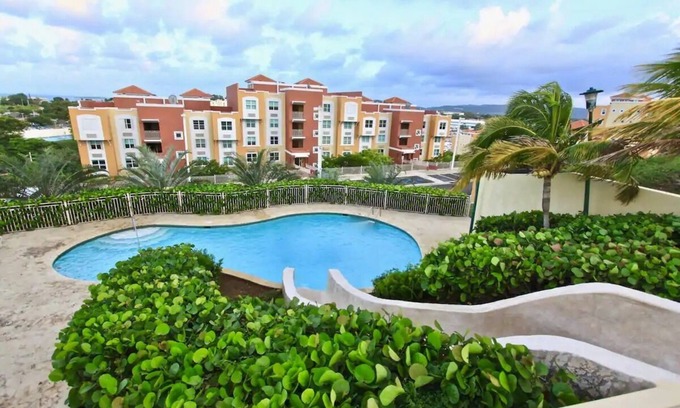 Sardinera Apartamento | 506 Ocean & Marina Views 3 Bed 2 Bath