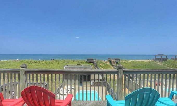 Kill Devil Hills Casa | 5090 Hook Line Sinker * Oceanfront * pool hot tub