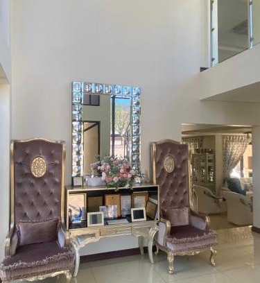 Trawal Casa | 51 on Regency