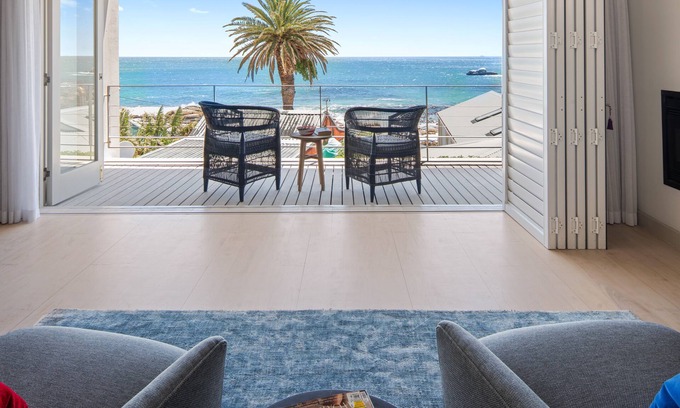 Clifton Villa | 52 Victoria
