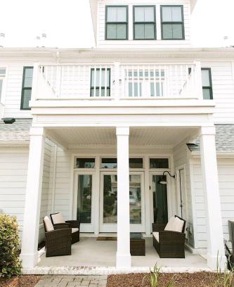 Northeast Virginia Beach Casa | 527 The Cape Henry House