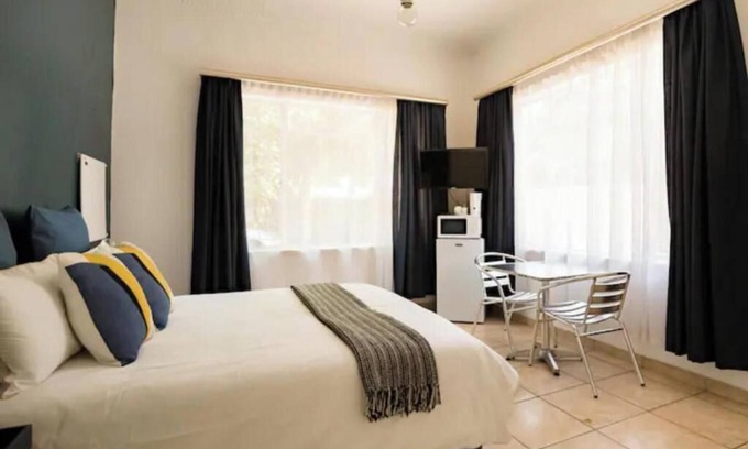 Sunnyside Apartamento | 54 Brecher Budget Double Room #3