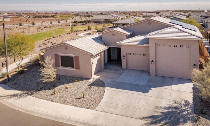Surprise Casa | 55+ community, pet friendly with fully fenced yard, a snowbirds dream.