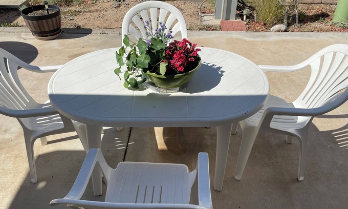 Yuma Casa | 55+ Light and bright in active resort. Many amenities