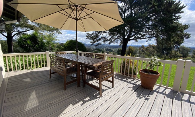 Encinitas Condominio | 55+ This little gem of a place is a perfect escape for 31 days or more.