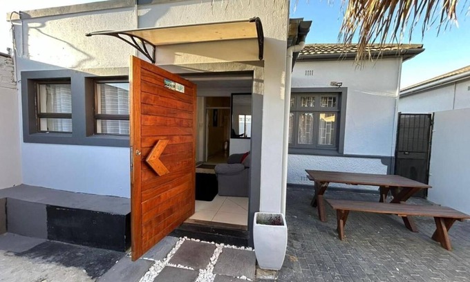 Parow Apartamento | 57 On Wynne- DELUXE UNIT 2