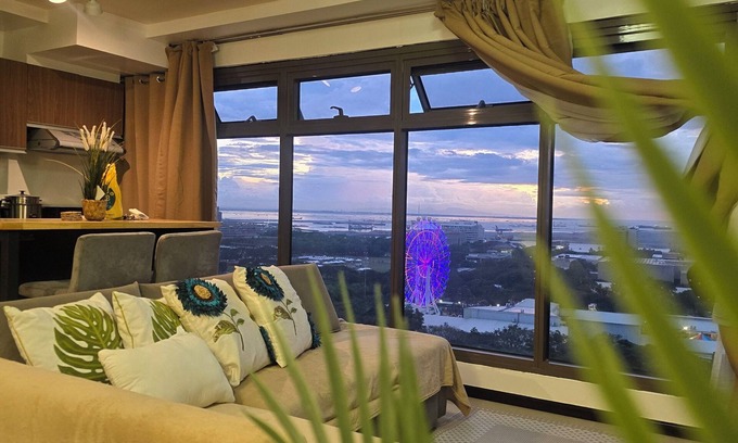 Pasay Condominio | 59sq/m Spacious and Safe condo+free parking+Manila Bay Sunset view/WiFi&NetFlx