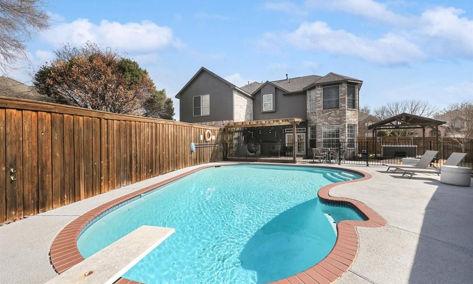 McKinney Casa | 5BD Glamorous Home | Backyward Oasis, Cinema Room