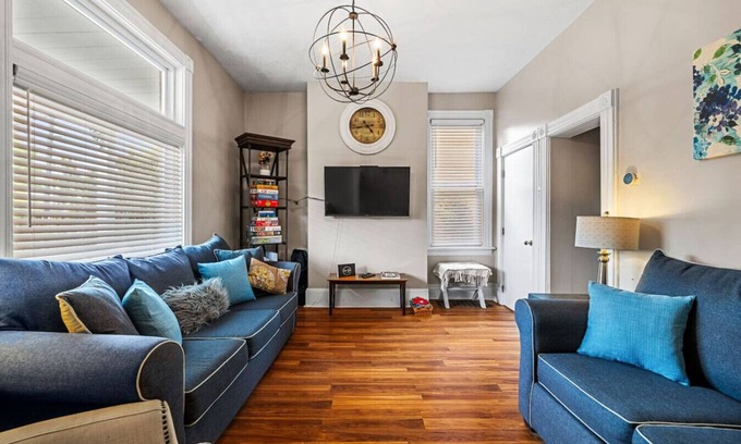Pittsburgh Casa | 5BDRM Mt. Washington Beauty
