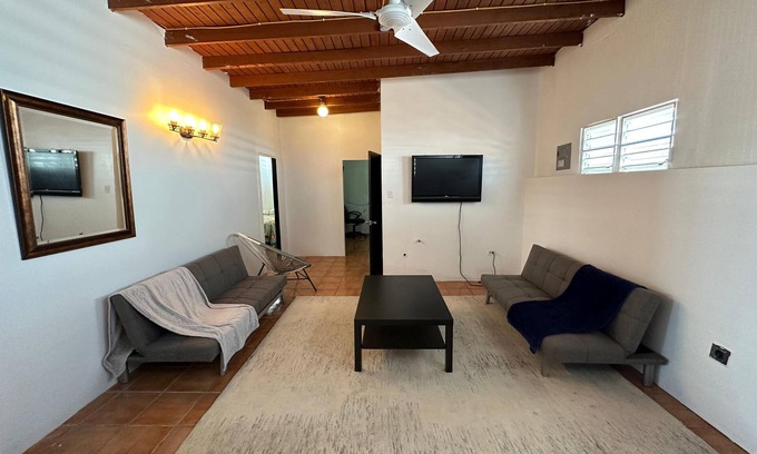 Carcel Apartamento | 5BR/2BA Spacious Unit in the West