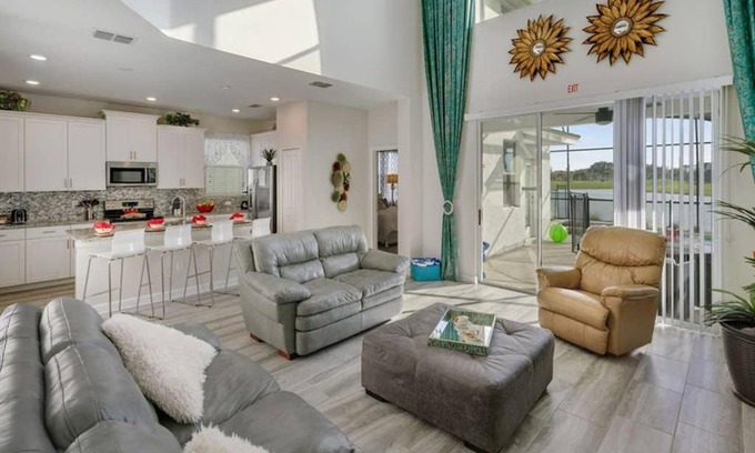 Kissimmee Chalet De Esquí | 5BR Amazing Cozy House with Private Pool and Jacuzzi