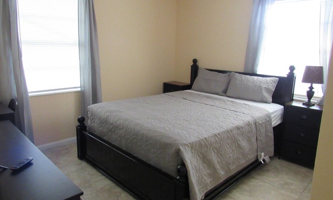 Orient Park Casa | 5BR Home in Tampa, Great Location