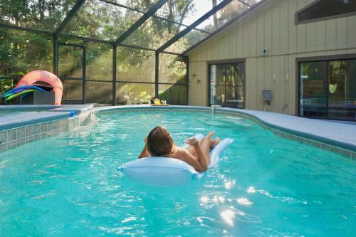 East Arlington Casa | 5BR House - Pool - Hot Tub - 8 Min to Hannah Park