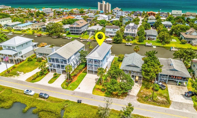 Litchfield by the Sea Casa | 5BR Litchfield Beach, waterfront, family golf wedding vacation. Summer Discounts