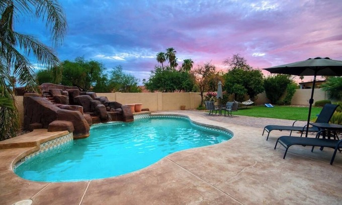 Paradise Valley Village Casa | 5BR near Kierland - heated pool, spa, pool table