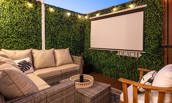 Midtown Ocean City Casa | 5BR OceanView O/D Space/Movies, Pool, Bikes, Gear