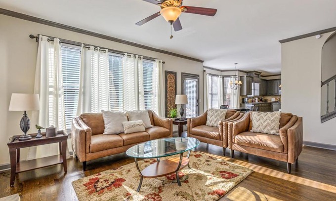 Cartersville Casa | 5BR With Movie & Game Rooms Near LakePoint PBR